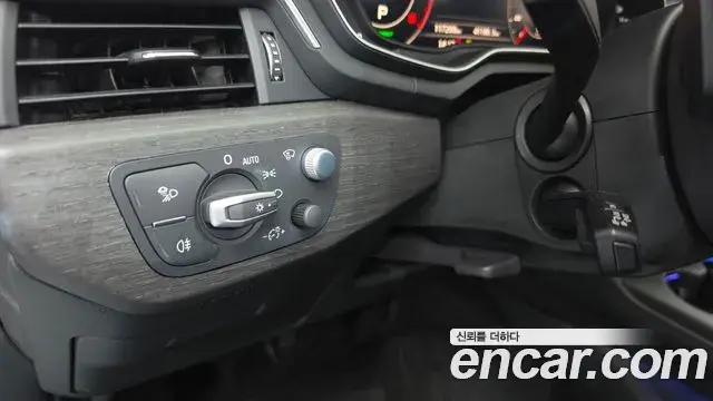 Audi A4 2019 — ფოტო 23/35