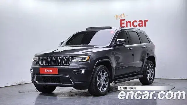 Jeep Grand Cherokee 2021 — Photo 24/24
