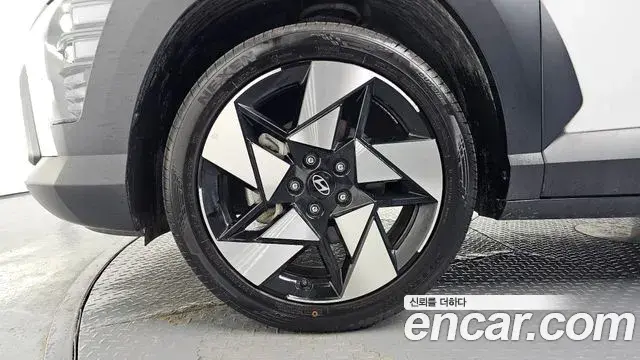 Hyundai Kona Hybrid 2024 — Photo 11/20