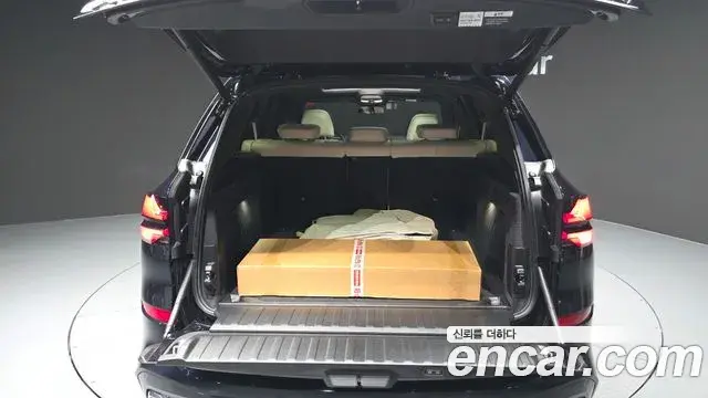 BMW X5 2025 — ფოტო 17/33