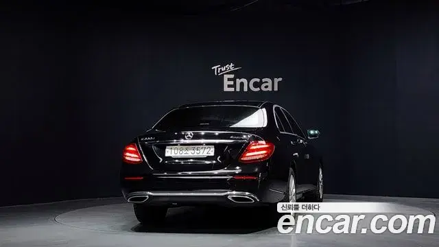 Mercedes-Benz E-Class 2020 — Фото 4/20