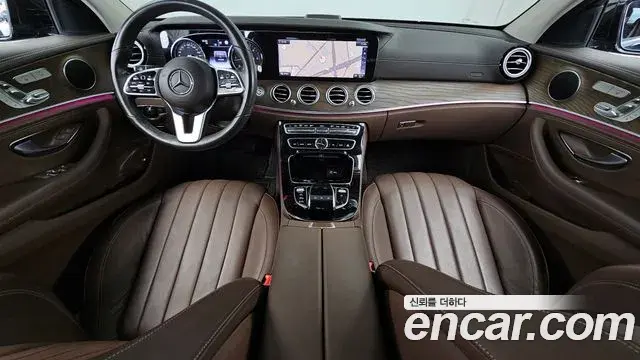 Mercedes-Benz E-Class 2020 — Фото 7/20