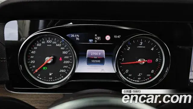 Mercedes-Benz E-Class 2020 — Фото 8/20