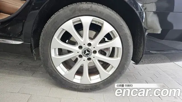 Mercedes-Benz E-Class 2020 — Şəkil 24/33