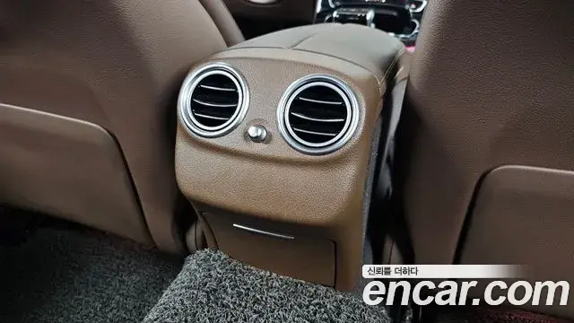 Mercedes-Benz E-Class 2020 — Şəkil 30/33