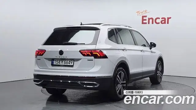 Volkswagen Tiguan Allspace 2022 — Photo 2/31