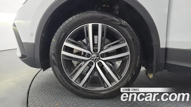 Volkswagen Tiguan Allspace 2022 — Photo 17/31