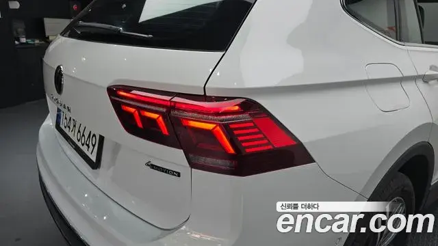 Volkswagen Tiguan Allspace 2022 — Photo 28/31