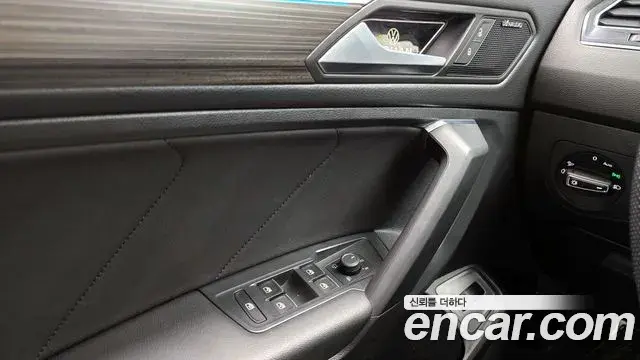 Volkswagen Tiguan Allspace 2022 — Photo 29/31
