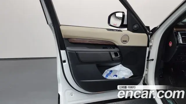 Land Rover Discovery 5 2019 — ფოტო 9/39