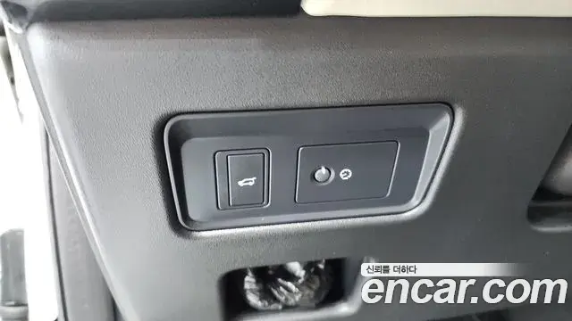 Land Rover Discovery 5 2019 — ფოტო 29/39