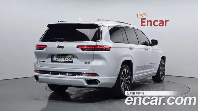 Jeep Grand Cherokee 2021 — Şəkil 21/28