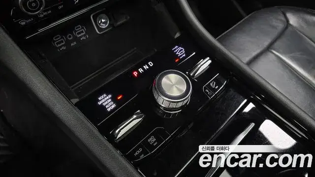 Jeep Grand Cherokee 2021 — Şəkil 11/28