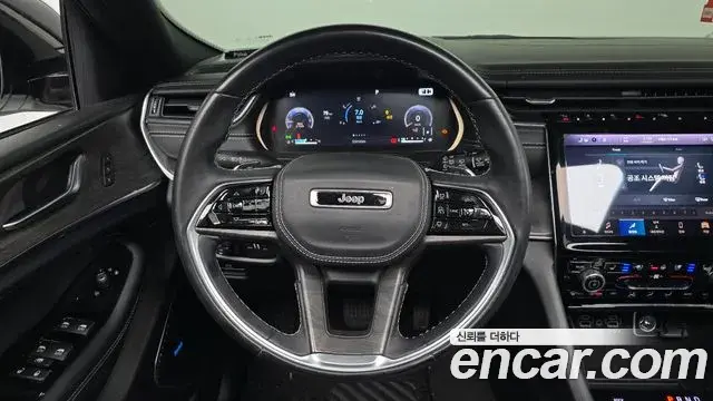 Jeep Grand Cherokee 2021 — Şəkil 9/28