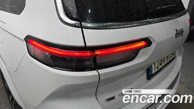 Jeep Grand Cherokee 2021 — Şəkil 27/28