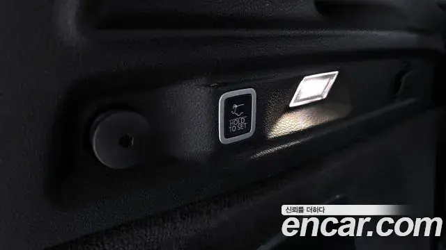 Jeep Grand Cherokee 2021 — Şəkil 17/28
