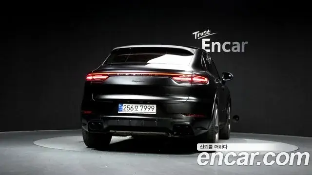 Porsche Cayenne 2023 — Photo 3/34
