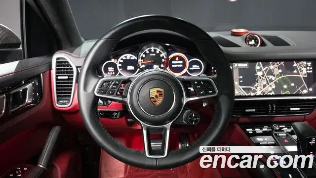 Porsche Cayenne 2023 — Photo 7/34