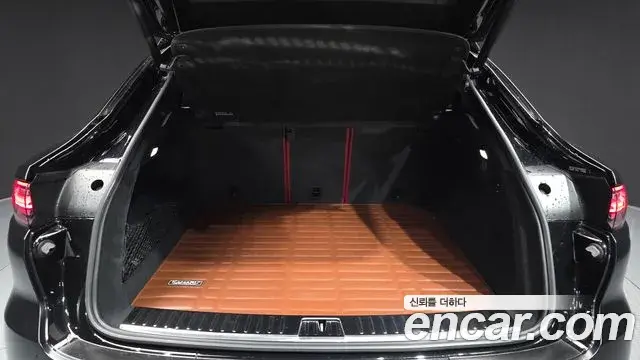 Porsche Cayenne 2023 — Photo 31/34