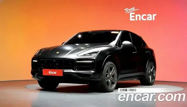 Porsche Cayenne 2023 — Photo 15/34