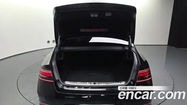 Genesis G90 2022 — Şəkil 22/39