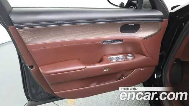 Genesis G90 2022 — Şəkil 17/39