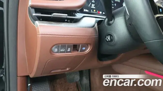 Genesis G90 2022 — Şəkil 38/39