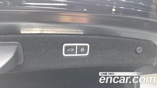 Genesis G90 2022 — Şəkil 34/39