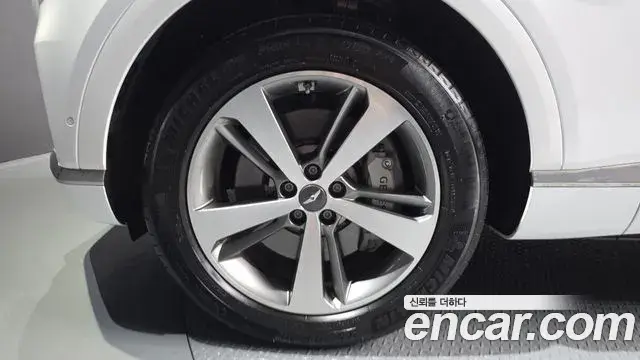 Genesis GV80 2023 — ფოტო 29/34
