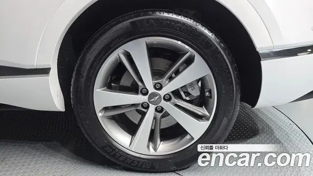 Genesis GV80 2023 — ფოტო 25/34