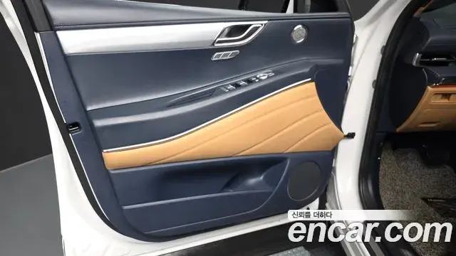 Genesis GV80 2023 — ფოტო 8/34