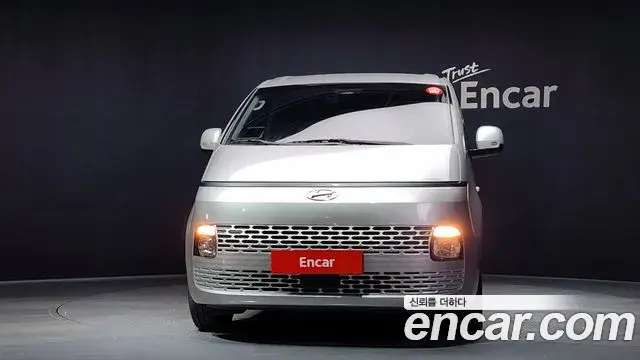 Hyundai Staria 2022 — ფოტო 23/30