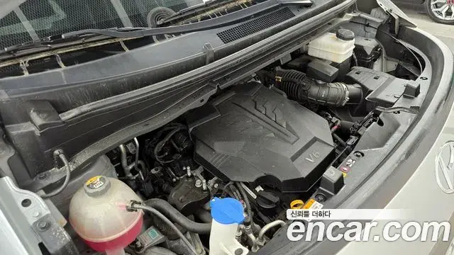 Hyundai Staria 2022 — ფოტო 4/30