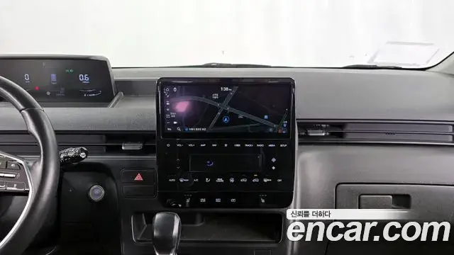 Hyundai Staria 2022 — ფოტო 21/30