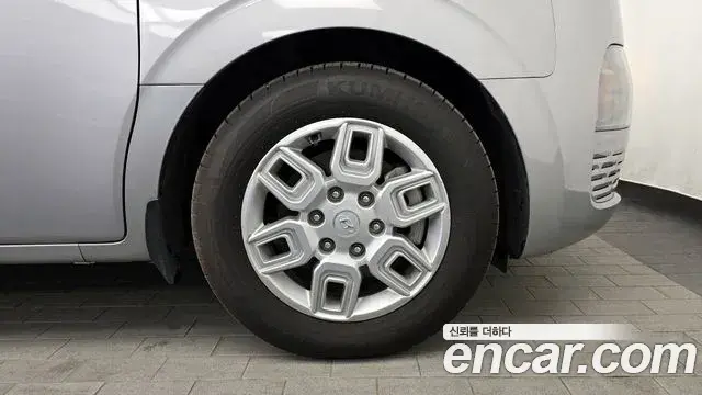 Hyundai Staria 2022 — ფოტო 9/30