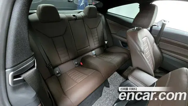 BMW 4 Series 2021 — Фото 12/20