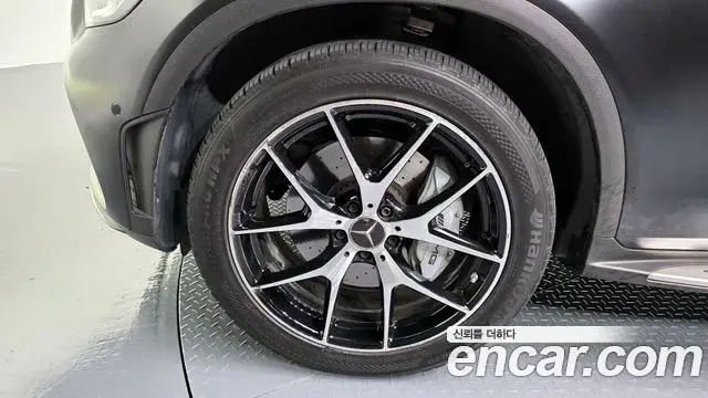 Mercedes-Benz GLC-Class 2022 — ფოტო 18/37