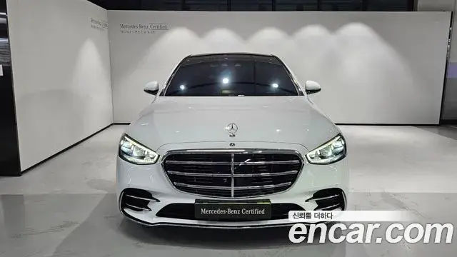 Mercedes-Benz S-Class 2025 — Photo 8/20