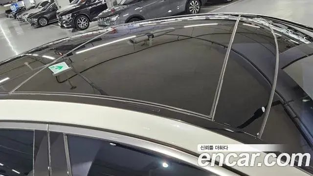 Mercedes-Benz S-Class 2025 — Photo 18/20