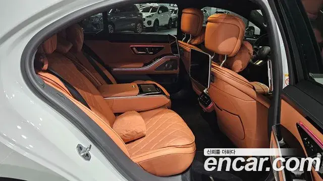 Mercedes-Benz S-Class 2025 — Photo 13/20