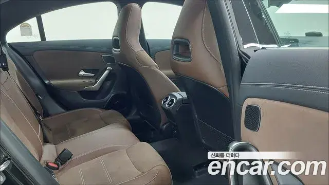 Mercedes-Benz CLA-Class 2025 — Şəkil 15/17