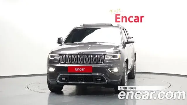 Jeep Grand Cherokee 2019 — Photo 6/20