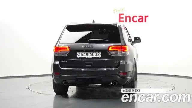 Jeep Grand Cherokee 2019 — Photo 20/20