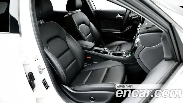 Mercedes-Benz GLA-Class 2019 — ფოტო 9/20
