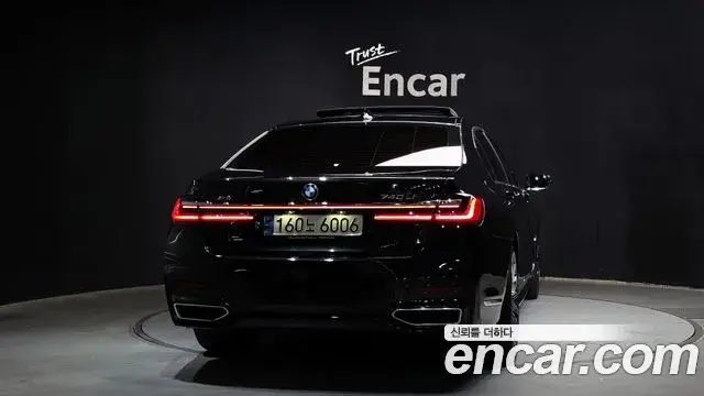 BMW 7 Series 2022 — Photo 10/30