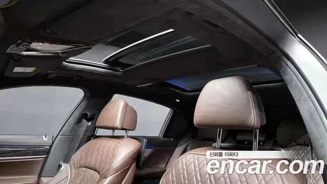 BMW 7 Series 2022 — Photo 30/30