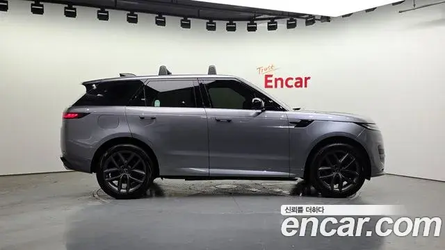 Land Rover Range Rover Sport 2024 — ფოტო 8/20