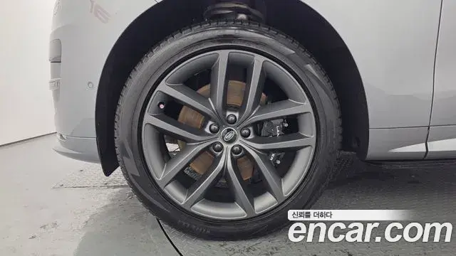Land Rover Range Rover Sport 2024 — ფოტო 18/20