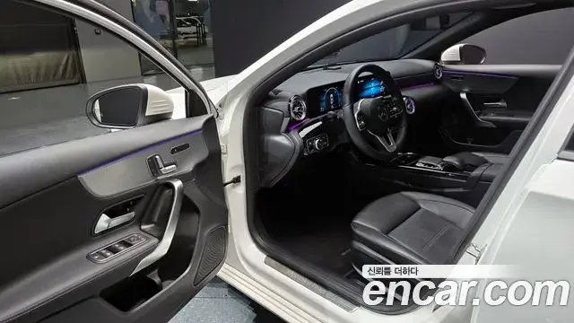 Mercedes-Benz A-Class 2020 — Фото 10/20