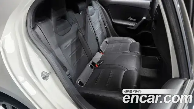 Mercedes-Benz A-Class 2020 — Фото 11/20